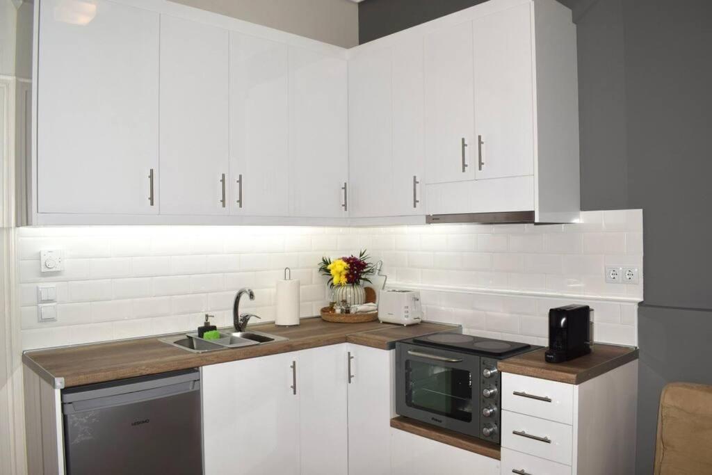 Kapa Central Apartment 칼라마타 외부 사진